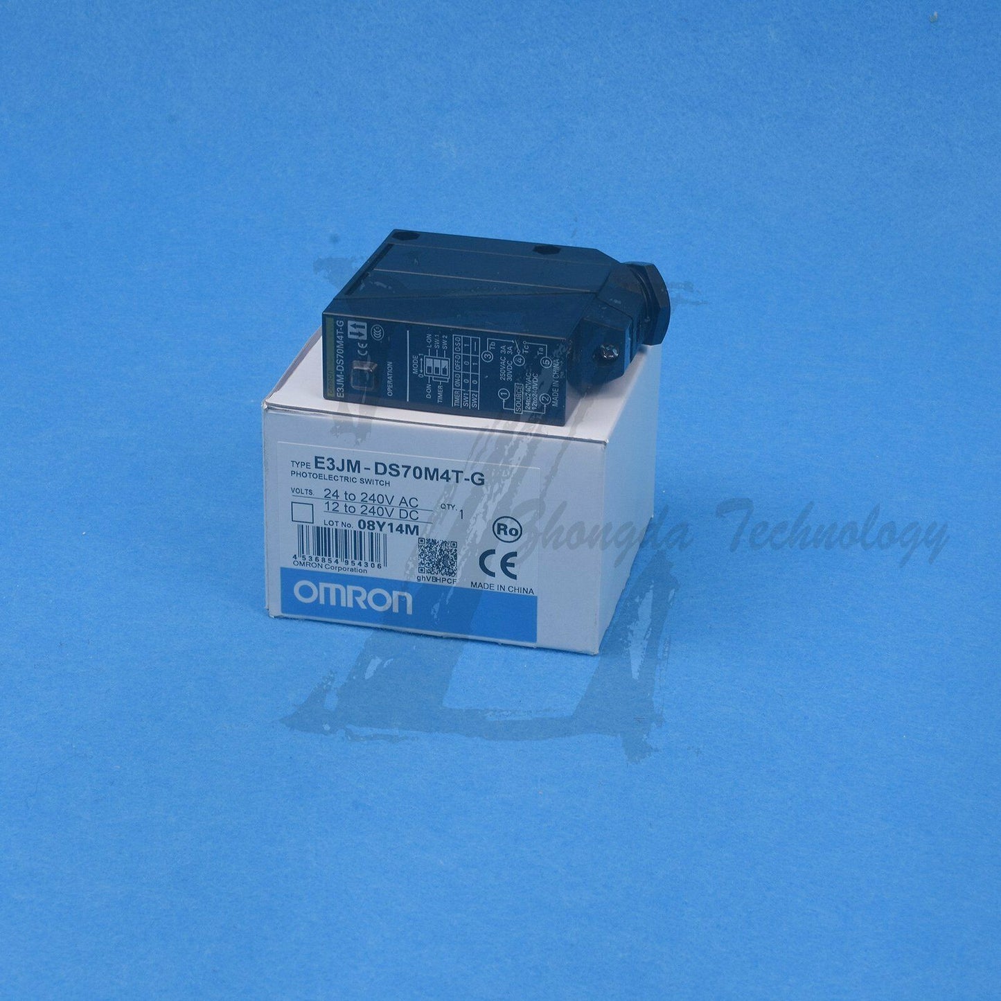 1PCS New Omron Photoelectric Switch E3JM-DS70M4T-G - OMRON
