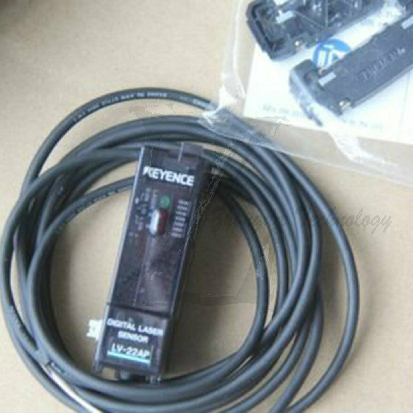 1pcs NEW KEYENCE LV-22AP laser sensor - KEYENCE