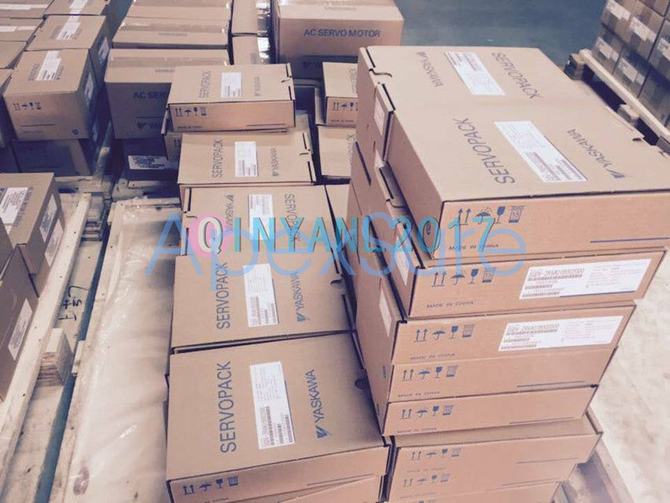 1PCS Yaskawa servo motor SGD7S-120A00A