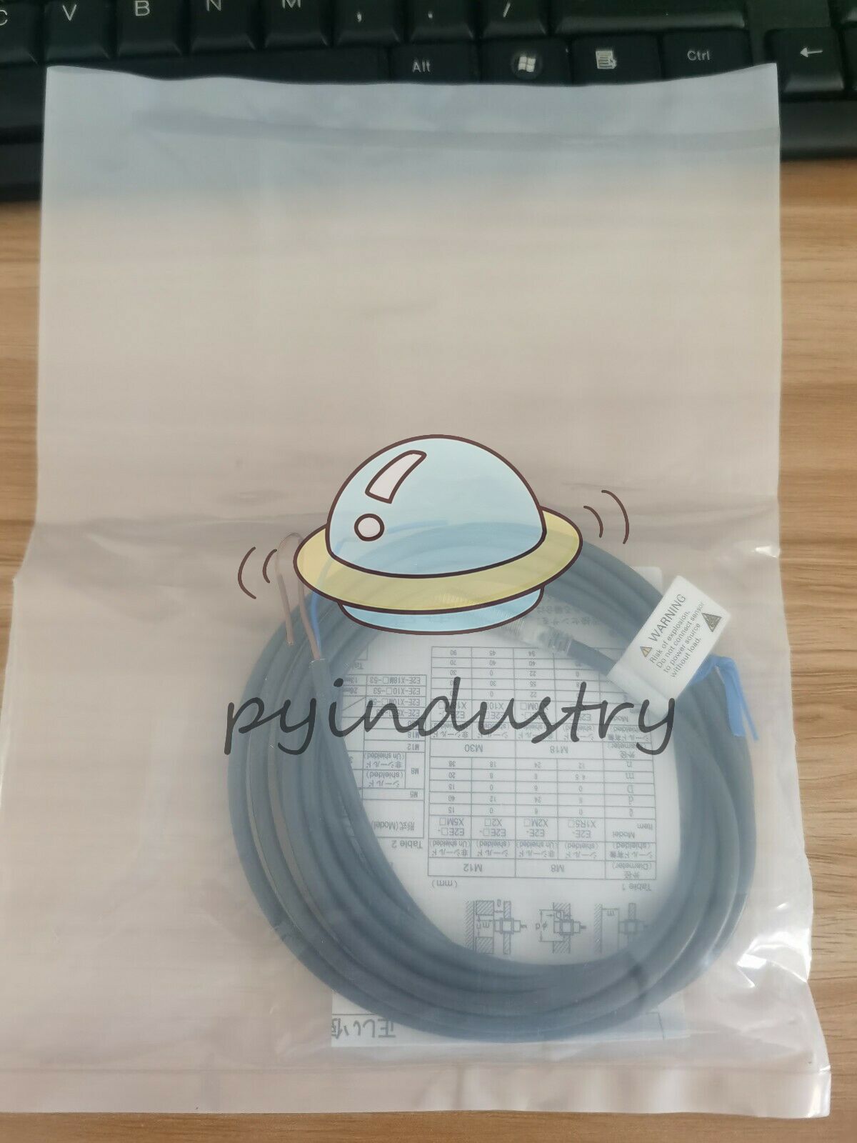 Omron E2E-X1R5Y1 Proximity Switch Sensor One E2EX1R5Y1