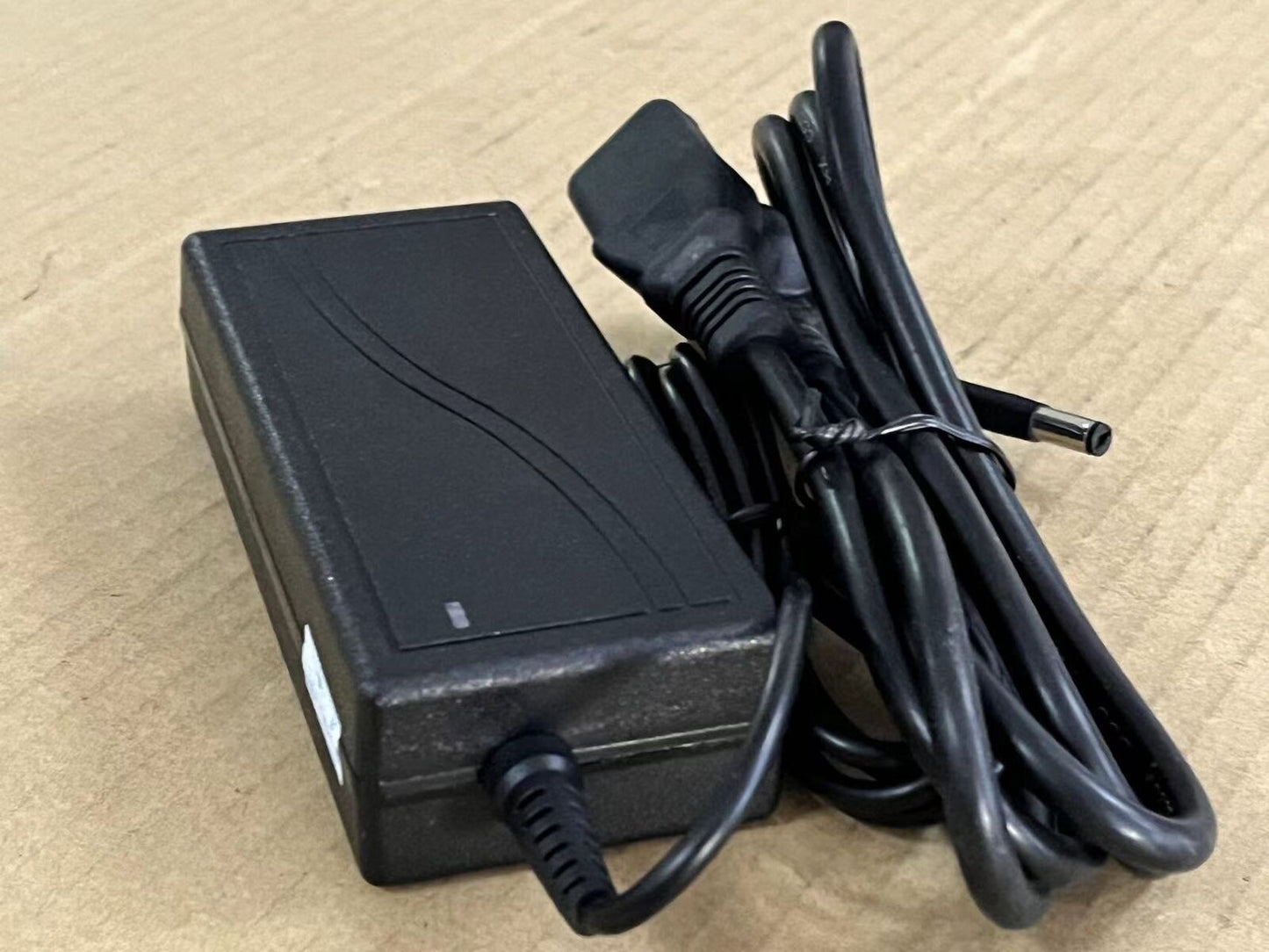 new 1Pcs For FLUKE BC430,435,434,437 replaces The power adapter - KEYENCE.COM