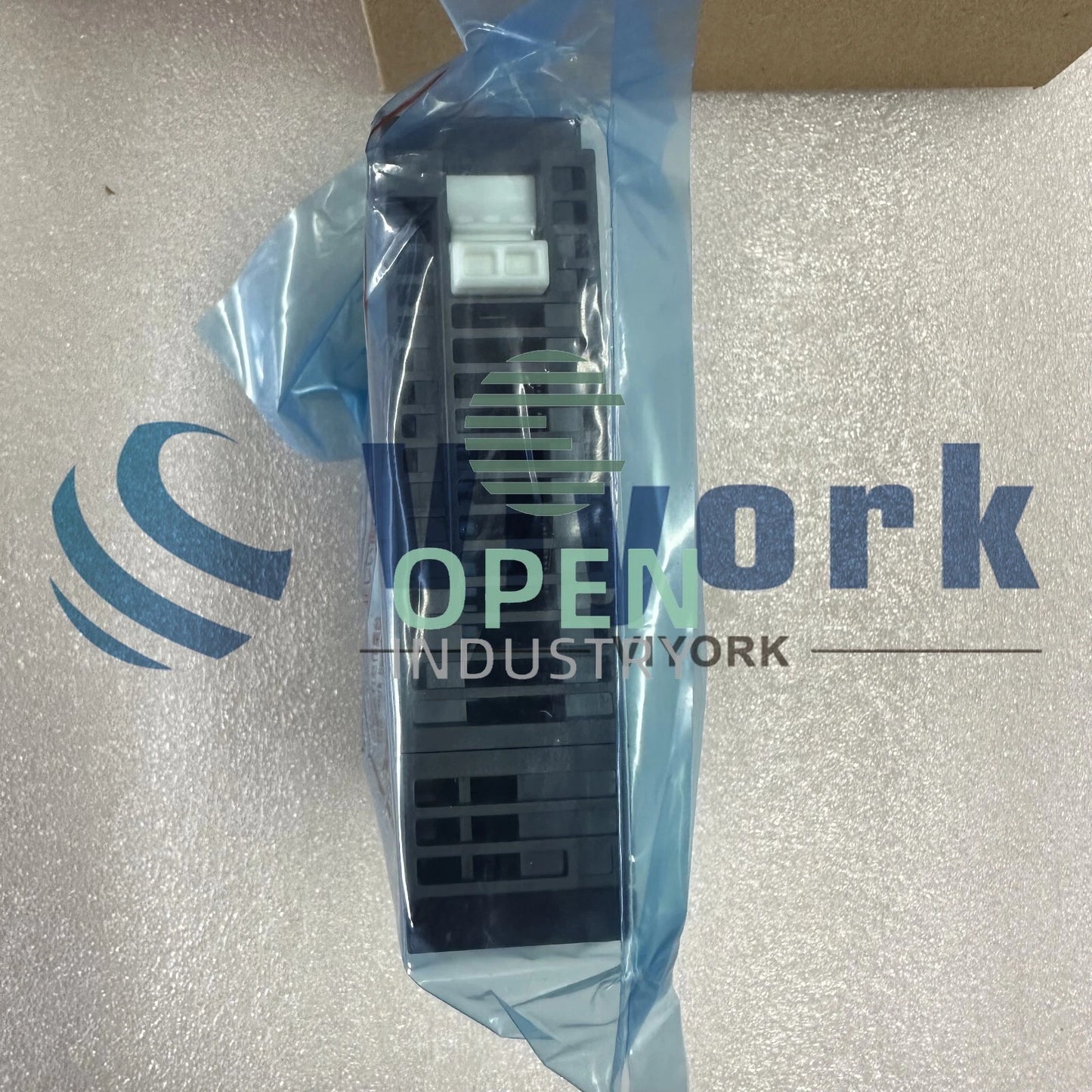 1PCS Mitsubishi RY42NT2P PLC MODULE
