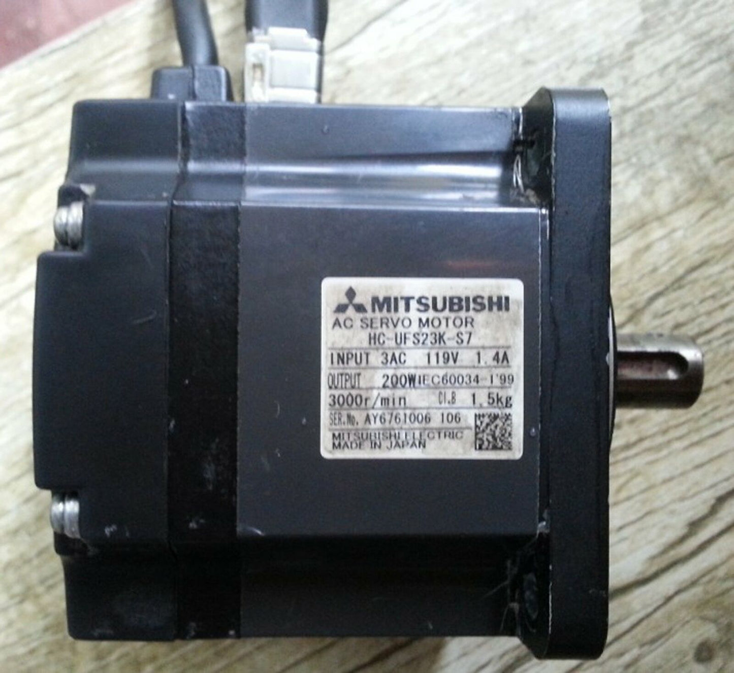 Used Mitsubishi HC-UFS23K-S7 Servo Motor – Tested and in Good Condition - MITSUBISHI