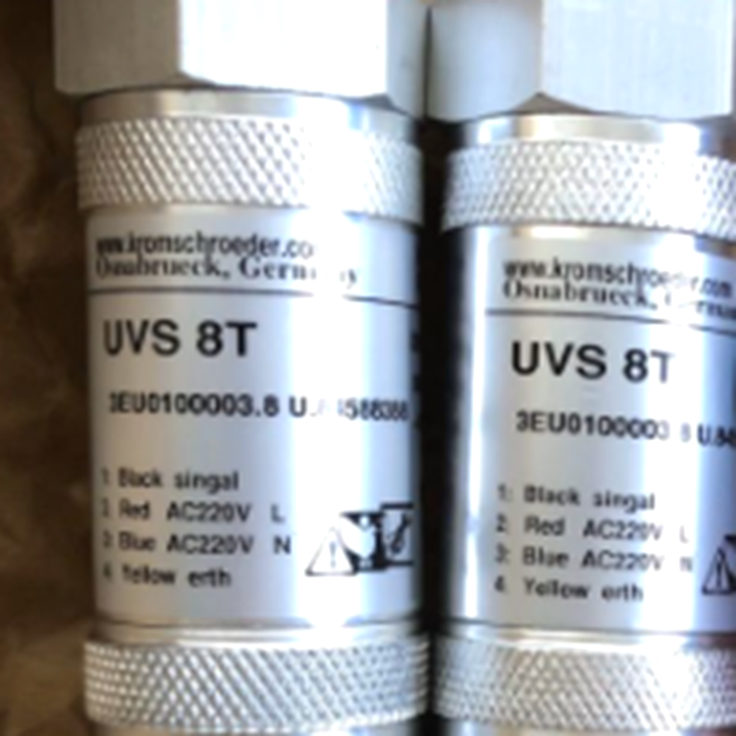 KROMSCHRODER UVS8T Flame Detector 4-Core Cable | High-Performance Flame Detection System | Kromschechroder Flame Detector UVS8T | UVS8T Flame Sensor | UVS8T Flame Detection System | UVS8T Flame Detection Technology - KROMSCHRODER