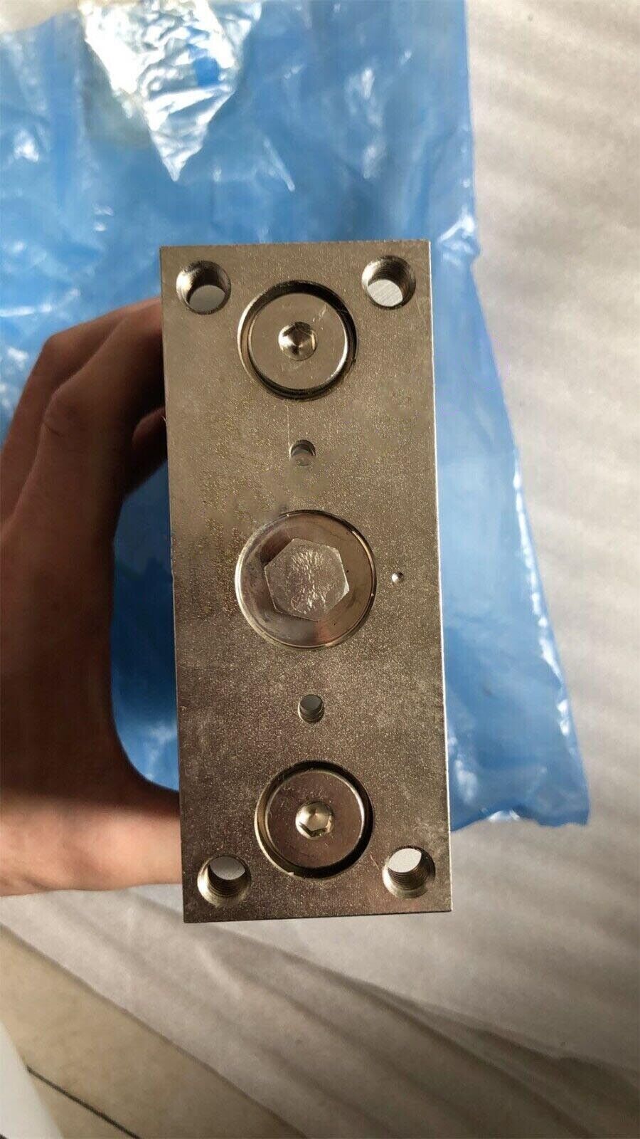 1 PCS SMC cylinder MGPL32-100