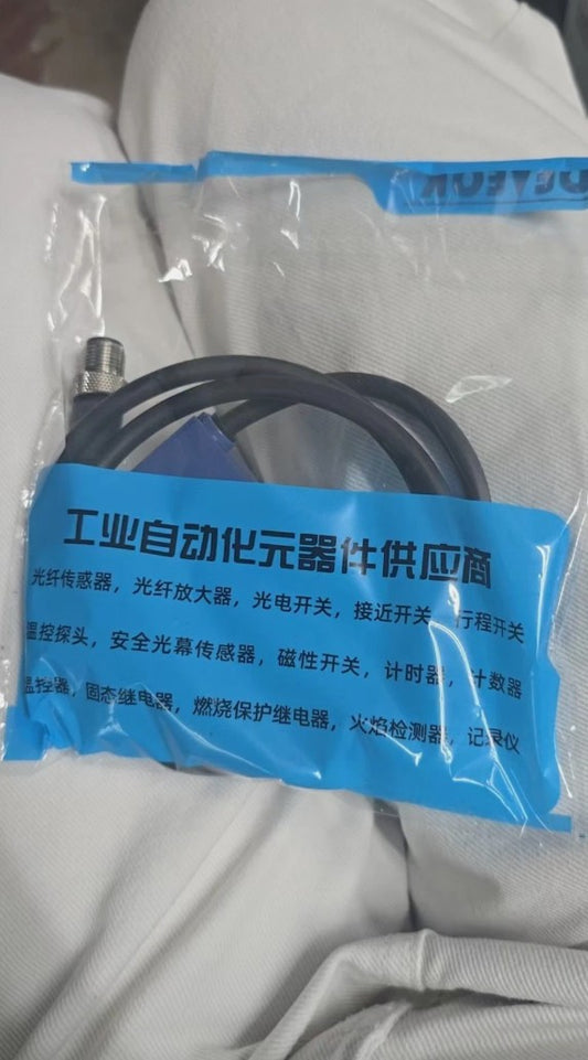 1 PC LJm-D2502L03R12 Limit Switch