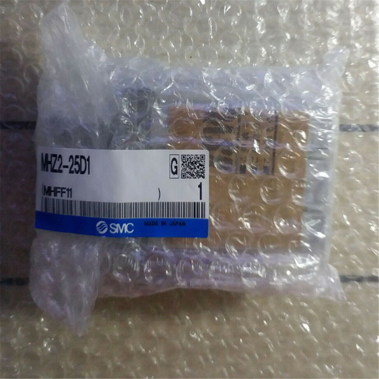 1PC SMC MHZ2-25D1 Pneumatic Finger Cylinder 1-Year Limited - SMC