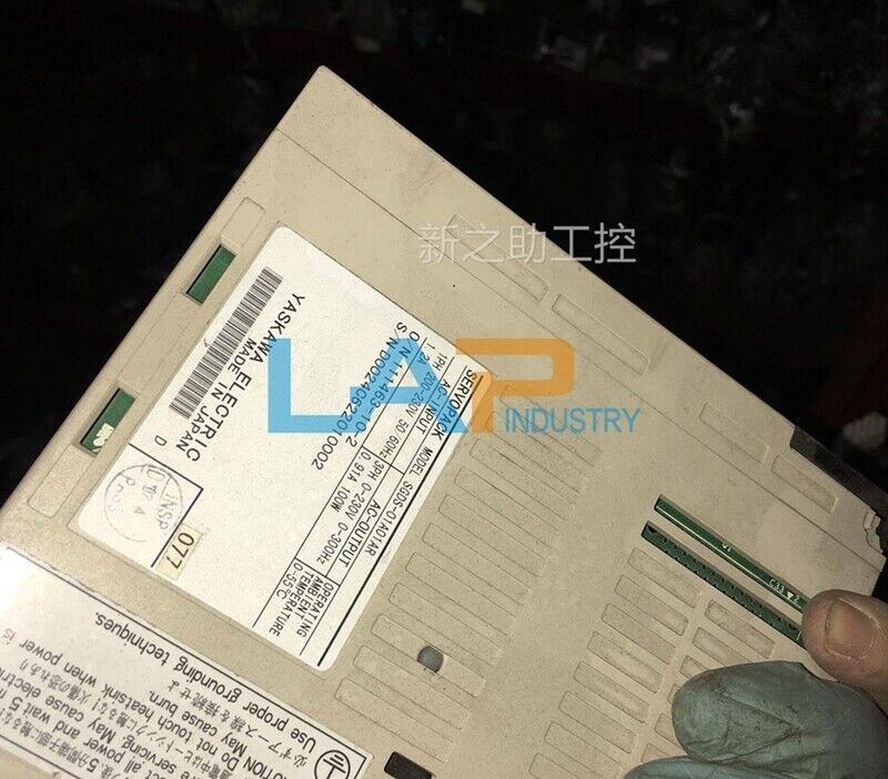YASKAWA Driver SGDS-01A01AR - 1PC New - YASKAWA