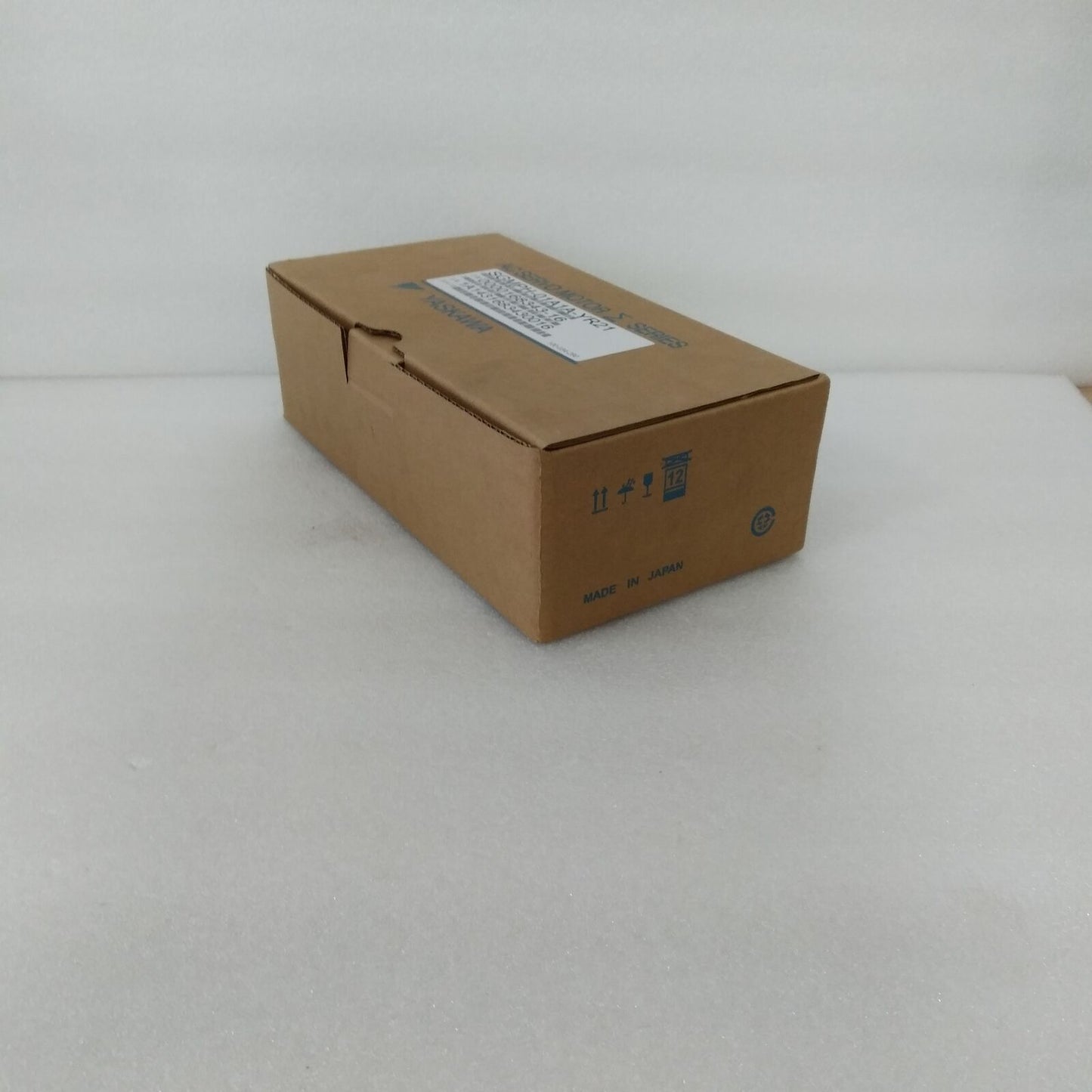 New Yaskawa Servo Motor SGMPH-01A1A-YR21 Sent Within 24 Hours - YASKAWA