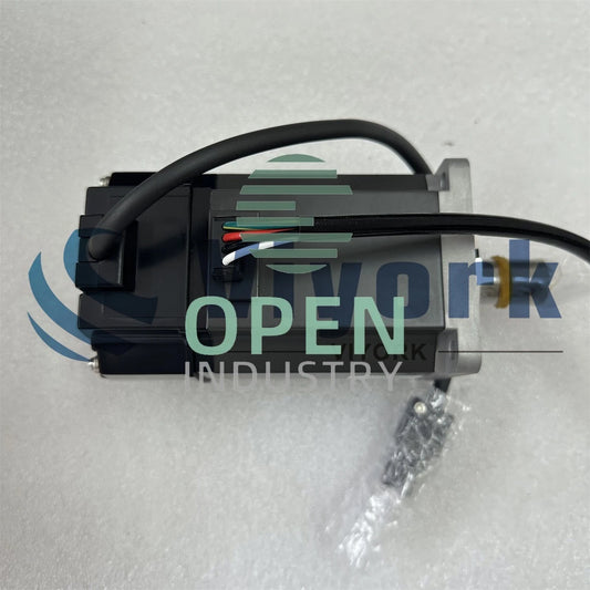 1PCS Mitsubishi HC-MF73K AC SERVO MOTOR