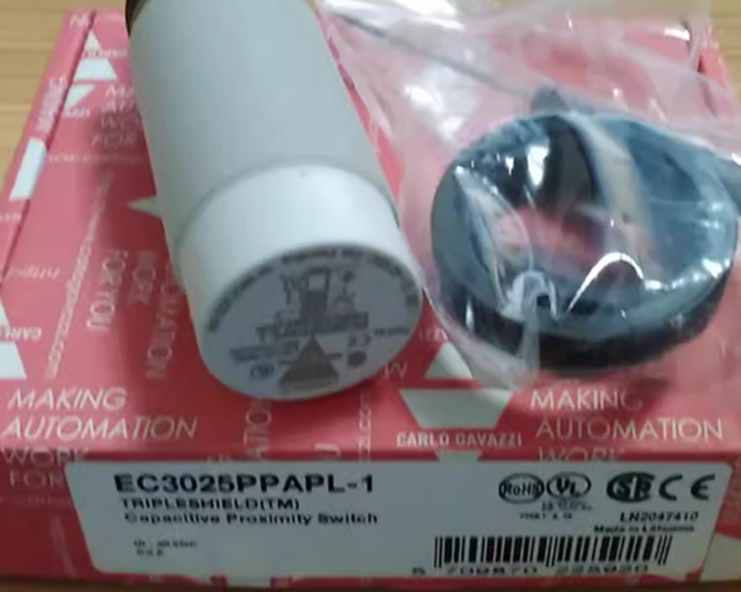 CARLO GAVAZZI EC3025PPAPL-1 Photoelectric Sensor - CARLO GAVAZZI