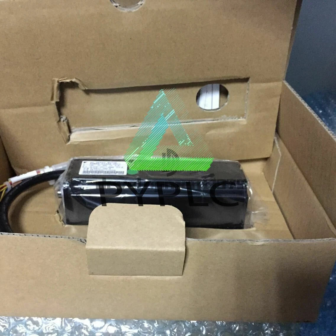 1Pcs YASKAWA AC SERVO MOTOR SGMAV-01ANA-YR13