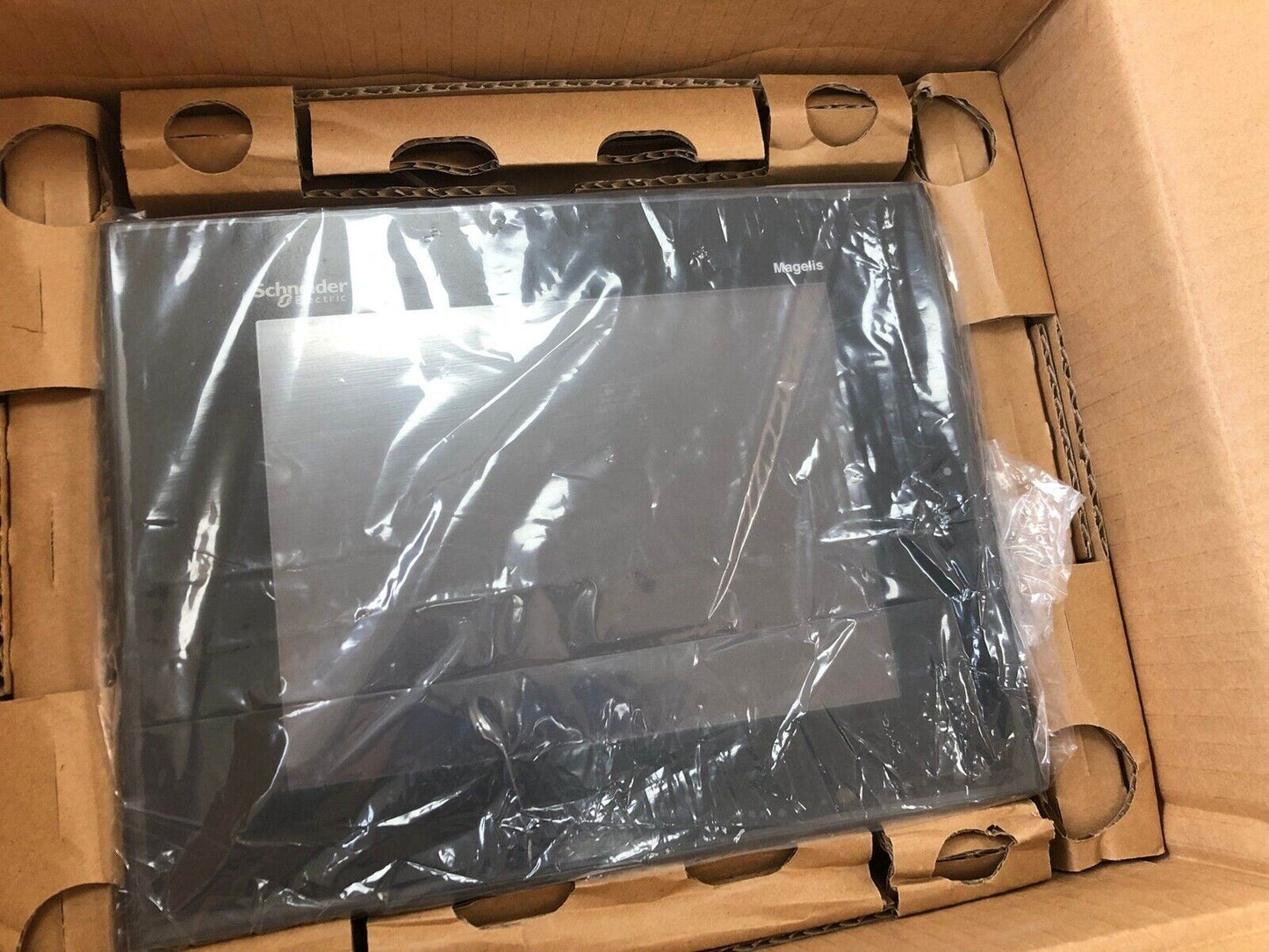 Schneider Telemecanique XBTGT5230 10.4" Touch Operator Interface HMI Terminal - SCHNEIDER TELEMECANIQUE