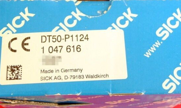One New SICK DT50-P1124 Laser Ranging Sensor SHIP - SICK