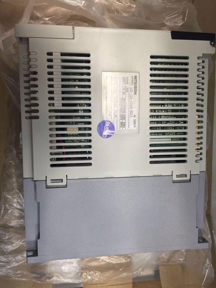 1PC Mitsubishi MR-J2S200AS011 MR-J2S200AS011 Servo Drive - MITSUBISHI