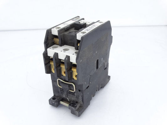 GE CR7CE-11-A Contactor - GE