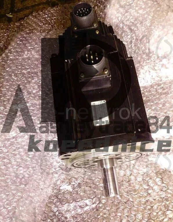 1PC Yaskawa AC Servo Motor SGMG-13A2ABC