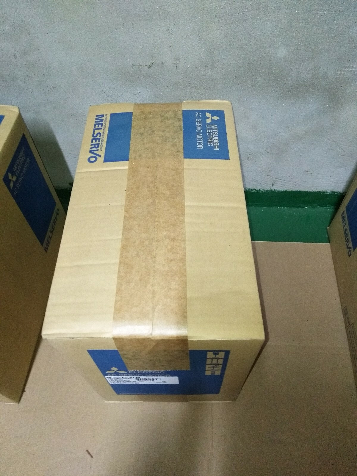 1PC MITSUBISHI AC SERVO MOTOR HC-SFS203K