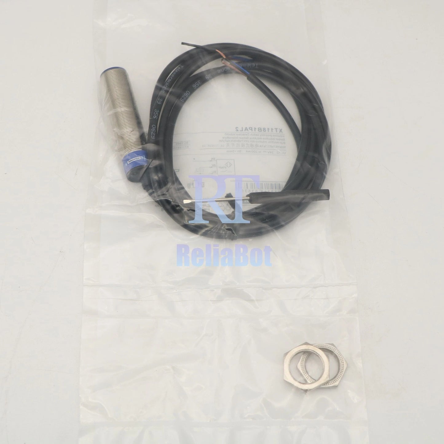 XT118B1PAL2 For Proximity Capacitive Sensor Cyl M18 12~24V Sn 5mm 1PCS