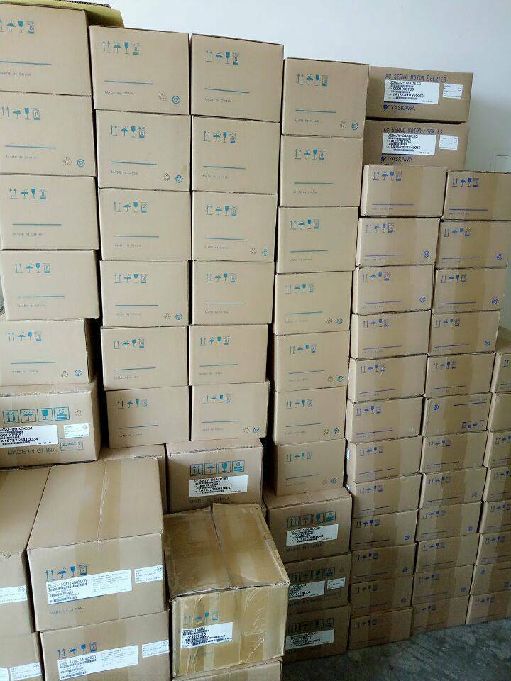 new ONE Yaskawa servo motor SGMAS-12ACA21