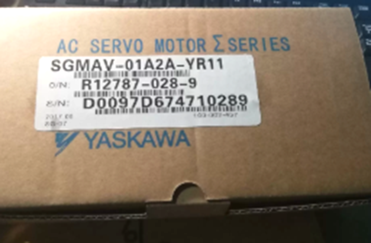 Yaskawa SGMAV-01A2A-YR11 AC Servo Motor - YASKAWA