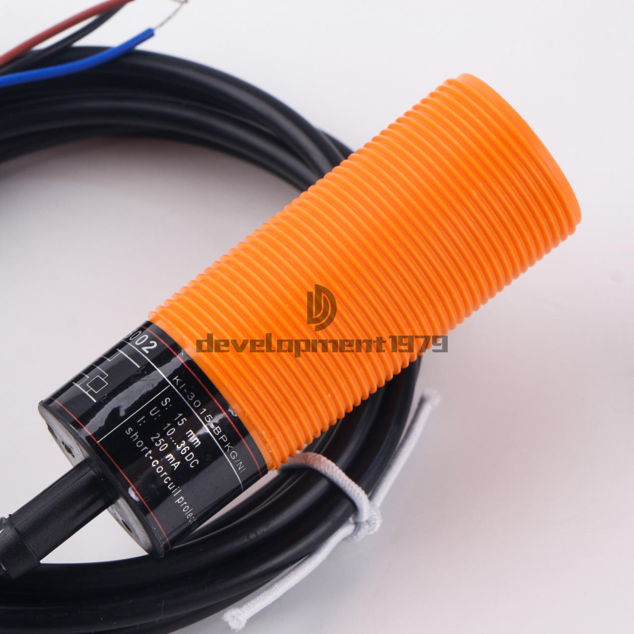 new 1PCS IFM Efector KI5002 KI-3015-BPKG/NI Capacitive Sensor 10-36VDC M30x1.5