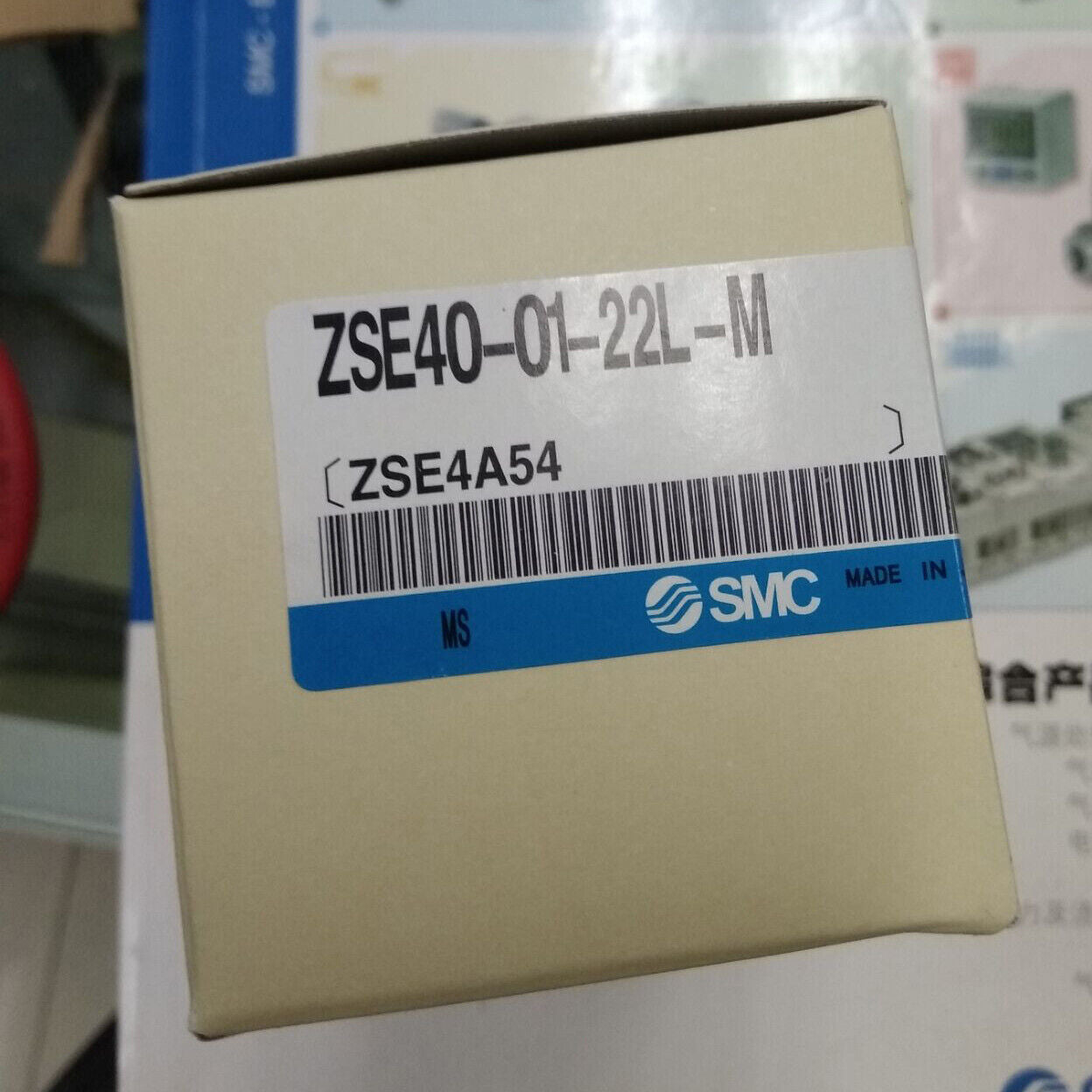 1-PC SMC Pressure Switch ZSE40-01-22L-M SHIP - SMC