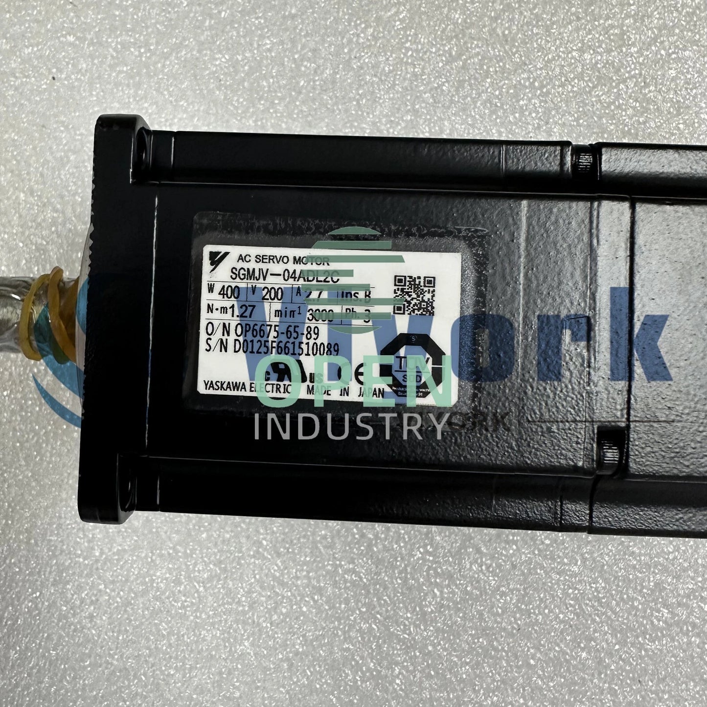 1PCS Yaskawa SGMJV-04ADL2C AC SERVO MOTOR