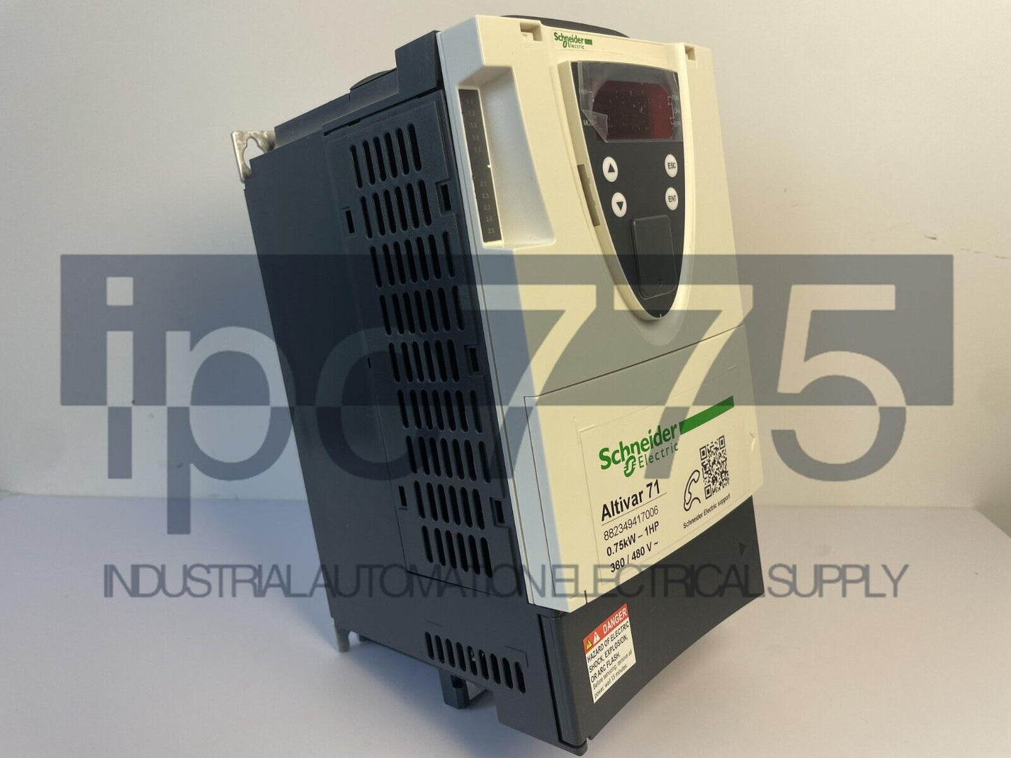 Professional Schneider ATV71H075N4Z Frequency Converter for Industrial Use - SCHNEIDER