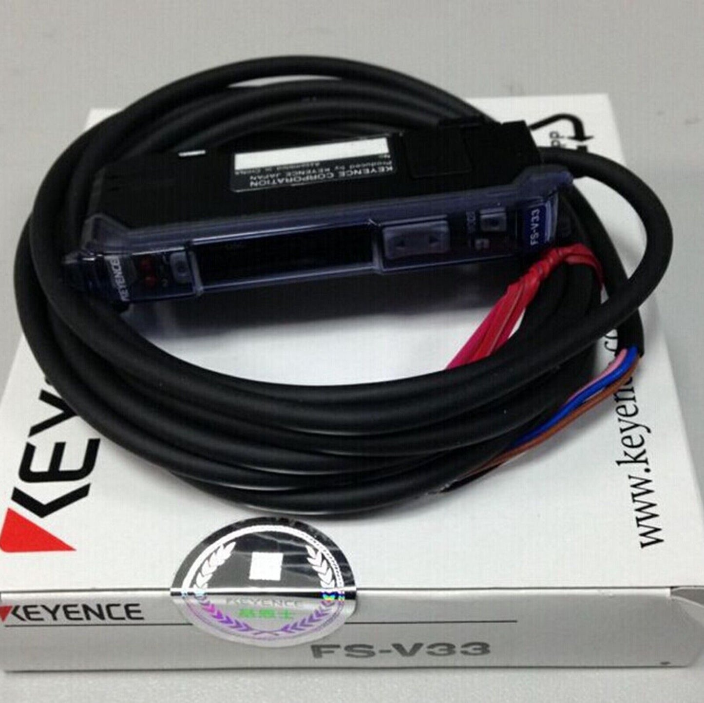 Digital Fiber Optic Amplifier Sensor Cable Type Main Unit NPN NEW KEYENCE FS-V33 - KEYENCE