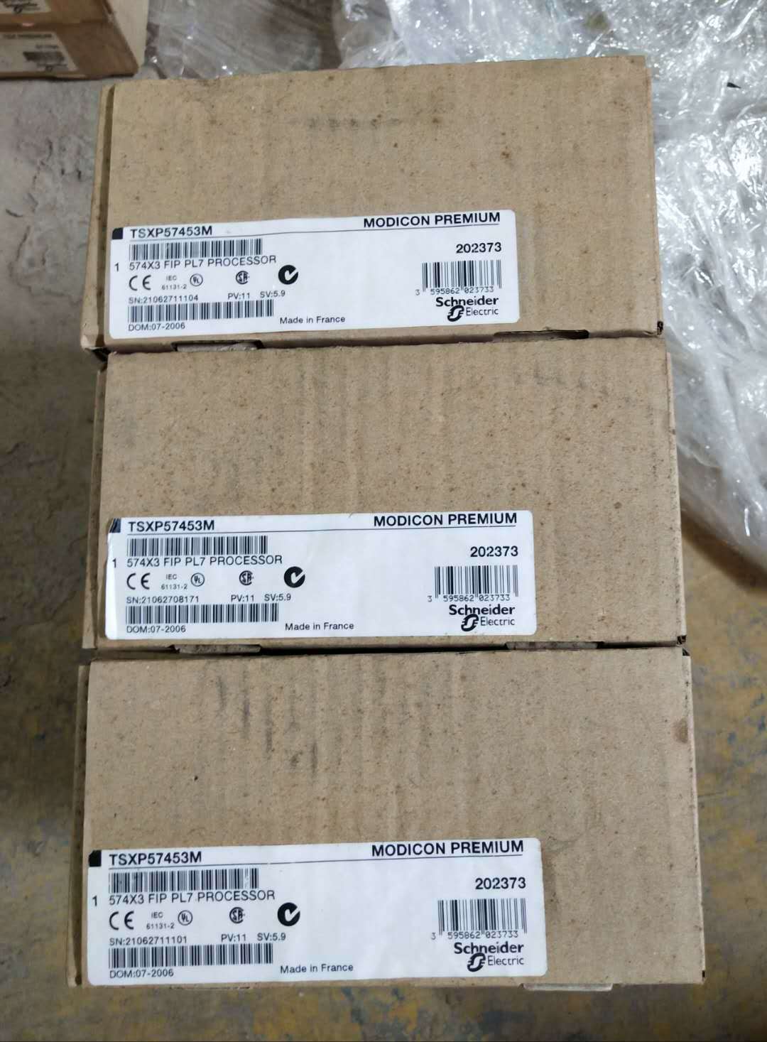 new 1PCS in Box Schneider PLC TSXP57453M TSXP57453M Fast Ship - SCHNEIDER PLC