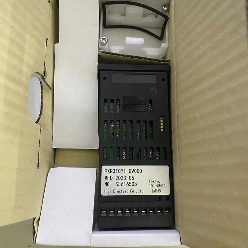 New Fuji PXR3TCY1-0V000 Temperature Controller - FUJI