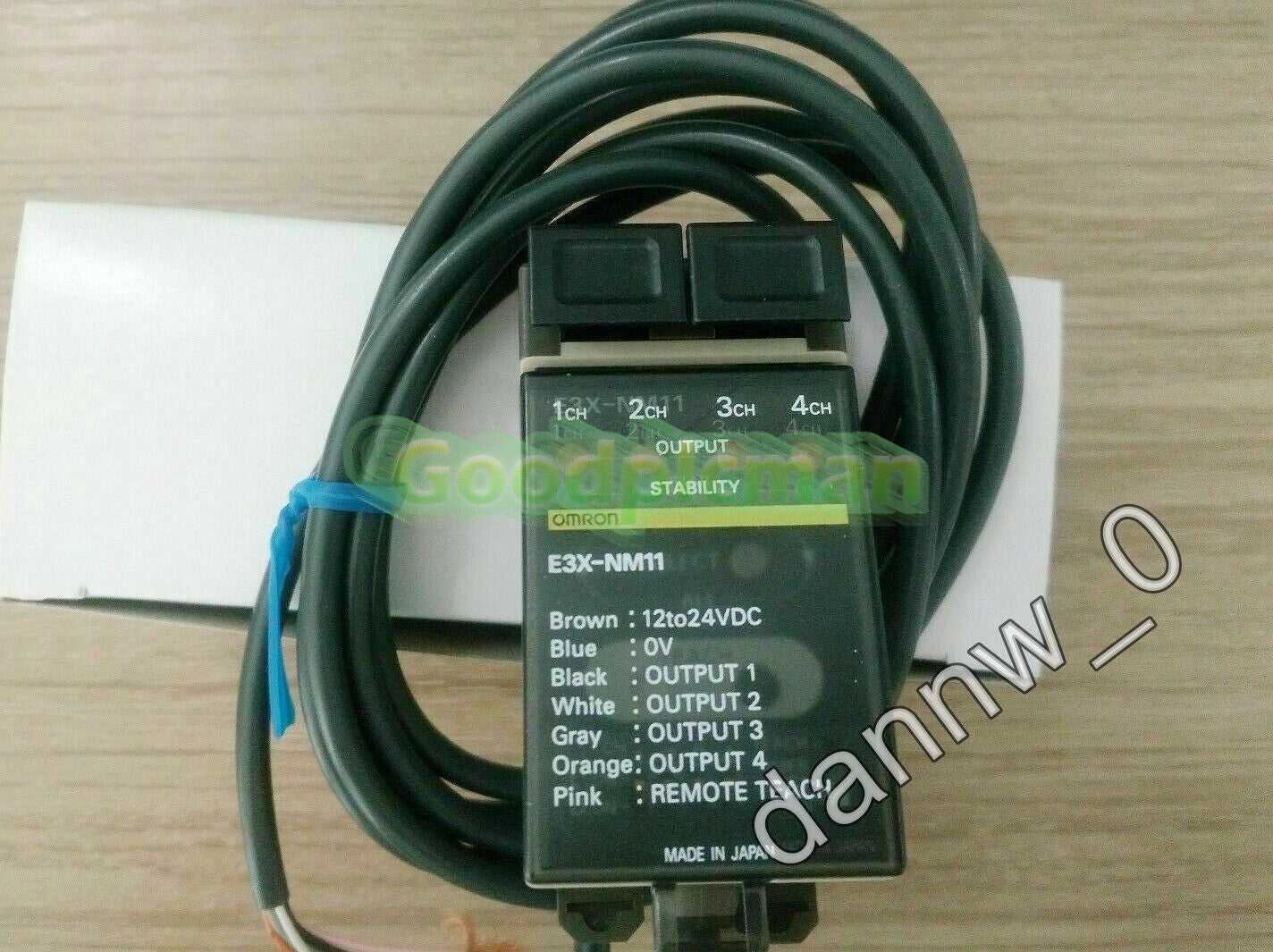 Omron E3X-NM11 Photoelectric Switch Sensor 1Pcs/