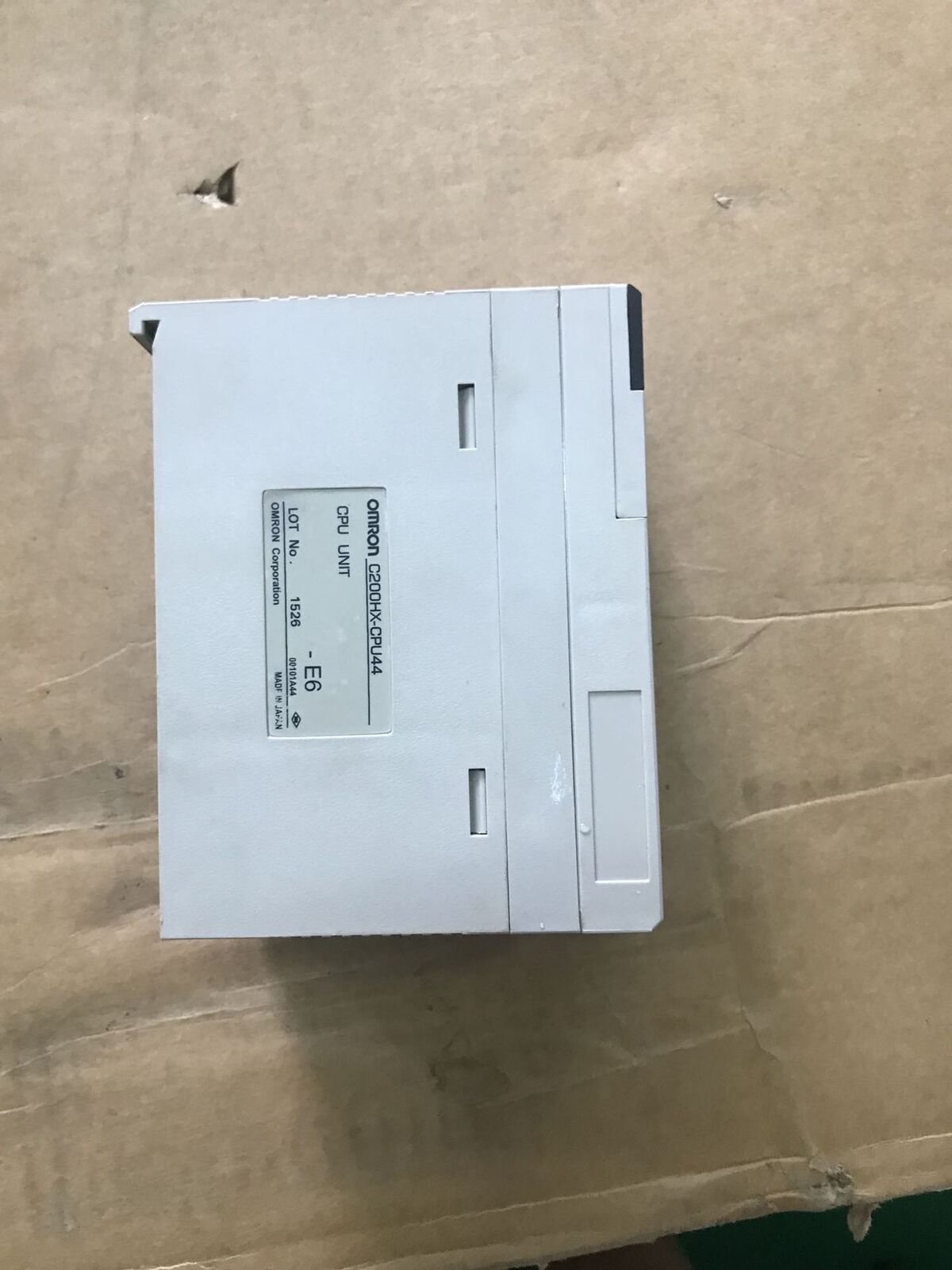 new Omron C200HX-CPU44 CPU Unit One ping C200HXCPU44 - OMRON