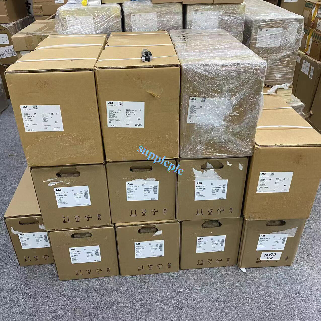 new ACS800-01-0100-3+P901 ABB ACS800-01-0100-3+P901 - ABB
