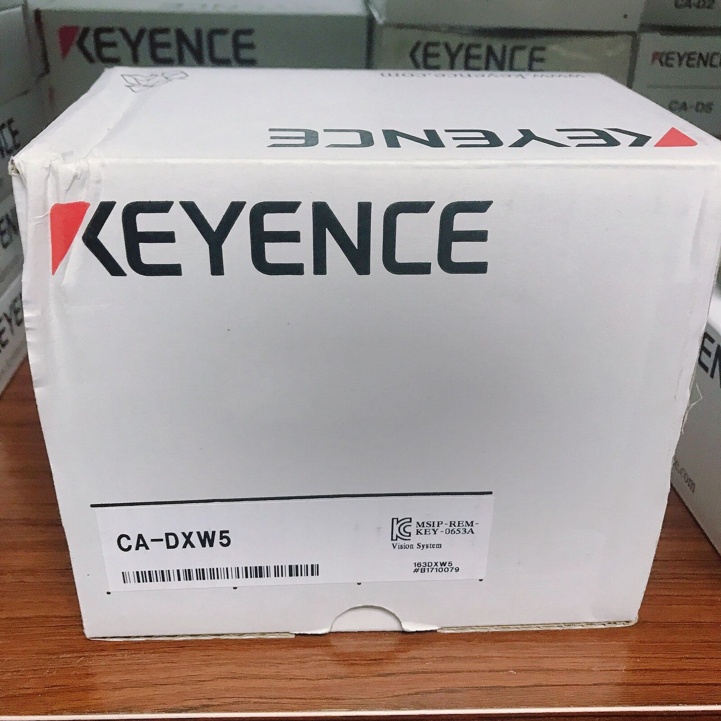 ONE KEYENCE Coaxial Light Source DXW5 - KEYENCE