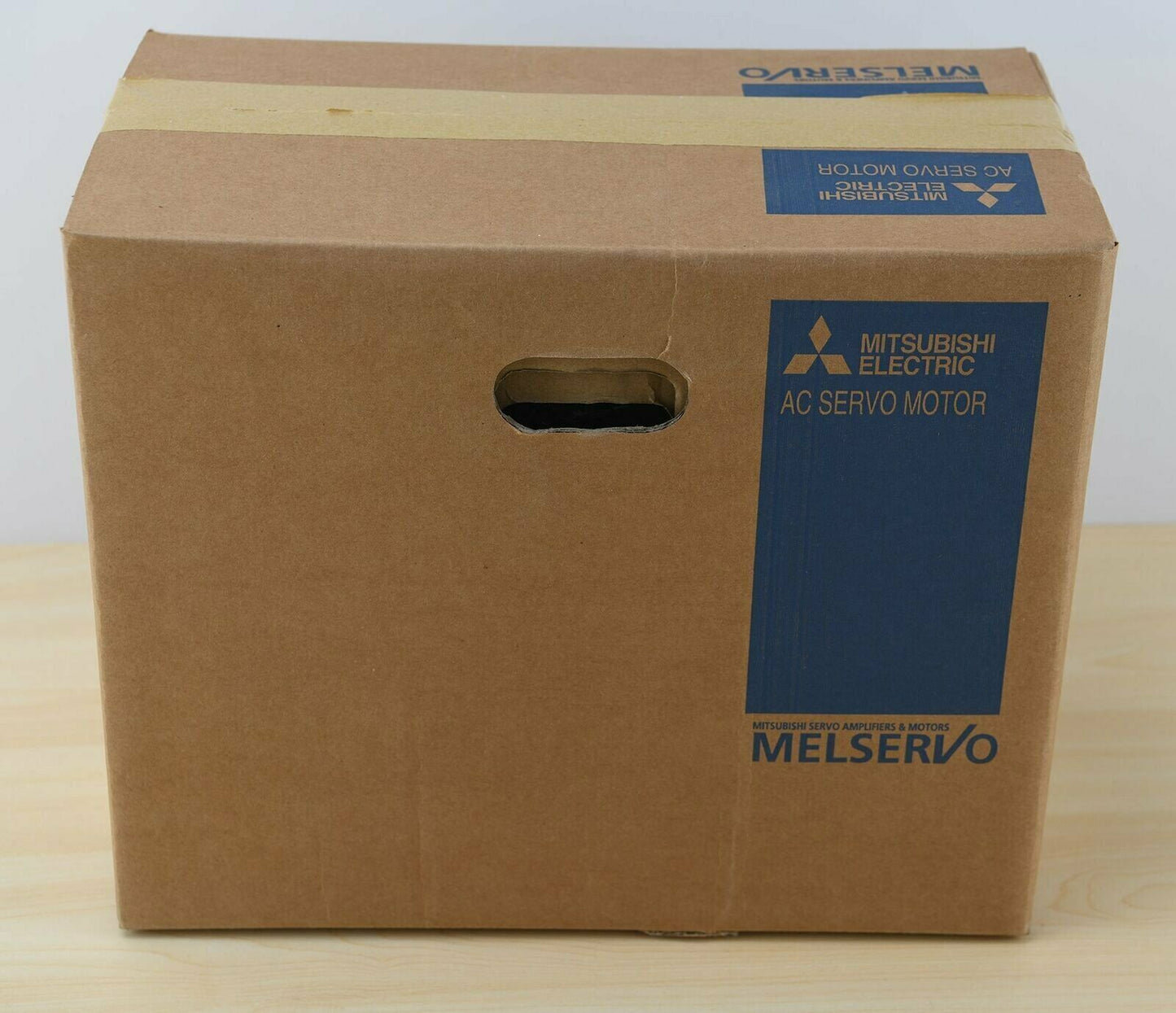 Mitsubishi Servo Motor HC152BT-SZ - MITSUBISHI