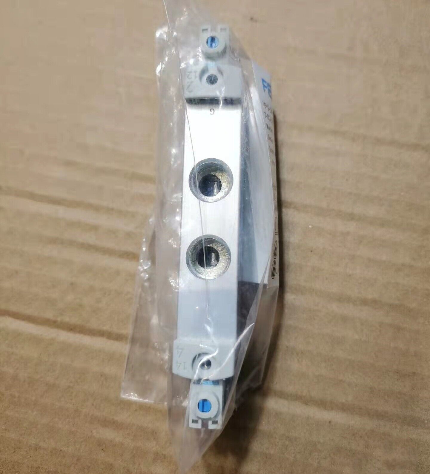 One FESTO VUVG-L18-P53C-T-G14-1P3 574431 Solenoid Valve Free Shipping