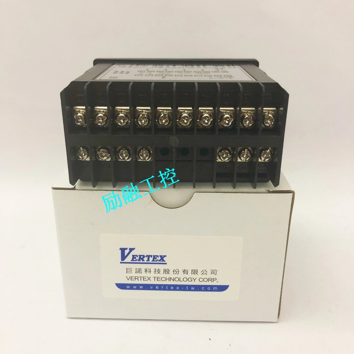 1pcs VERTEX VD2603+/RELAY/PT100 Temperature Controller