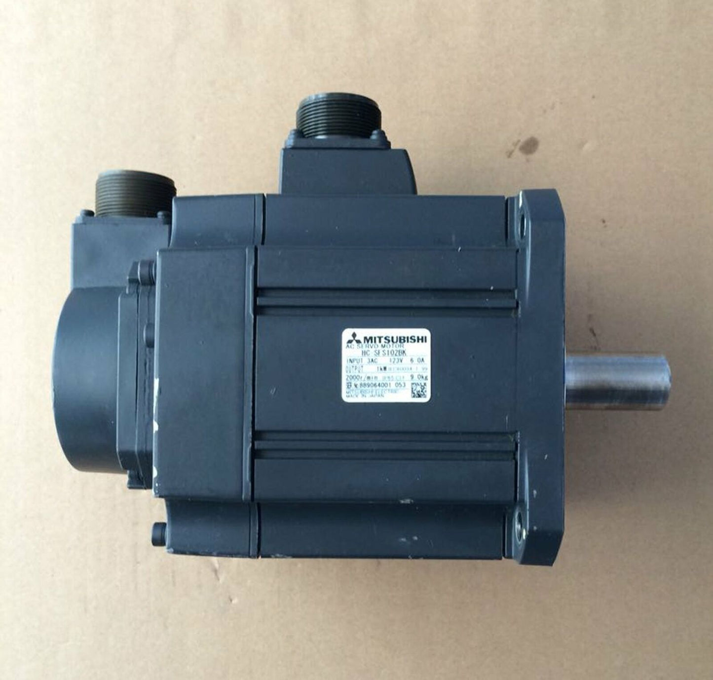 Mitsubishi ONE HC-SFS102BK Used Servo Motor in Good Condition - MITSUBISHI