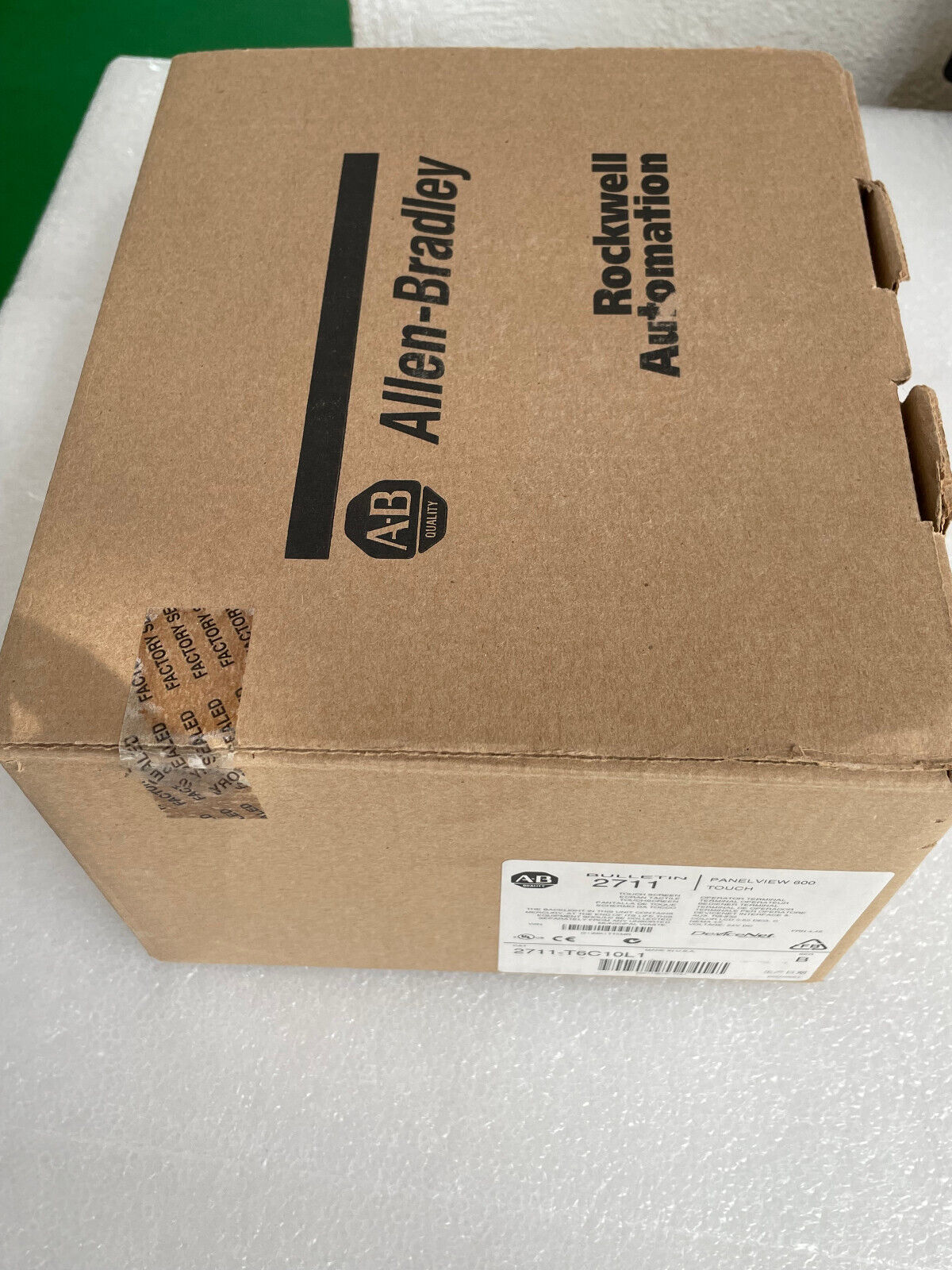 Allen-Bradley PanelView 600 Ser.B 2711-T6C10L1 - ALLEN-BRADLEY