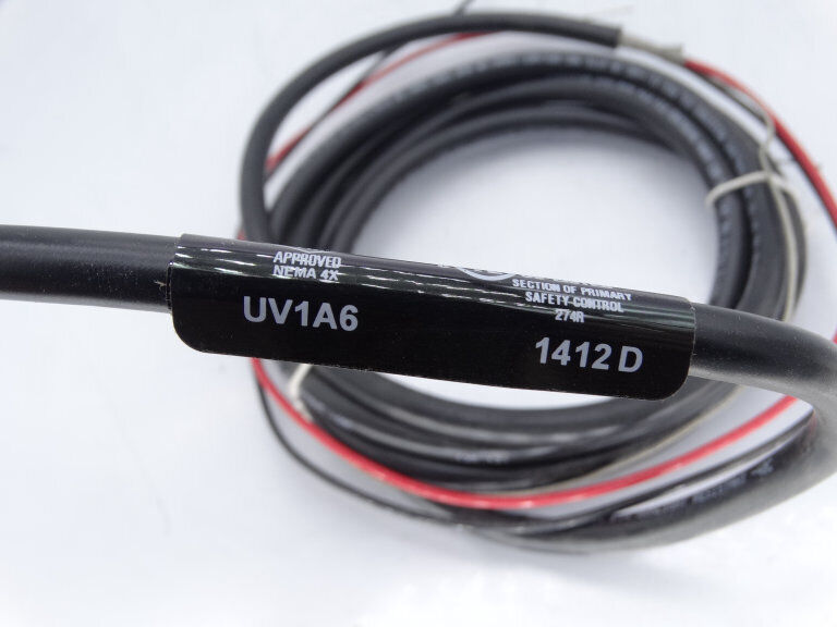 UTC FIRE & SECURITY UV1A6 SENSOR WITH 24V DC VITALITY MONITORING SYSTEM FOR INDUSTRIAL SECURITY AND UPHOLDING - UTC FIRE & SECURITY COMPANY