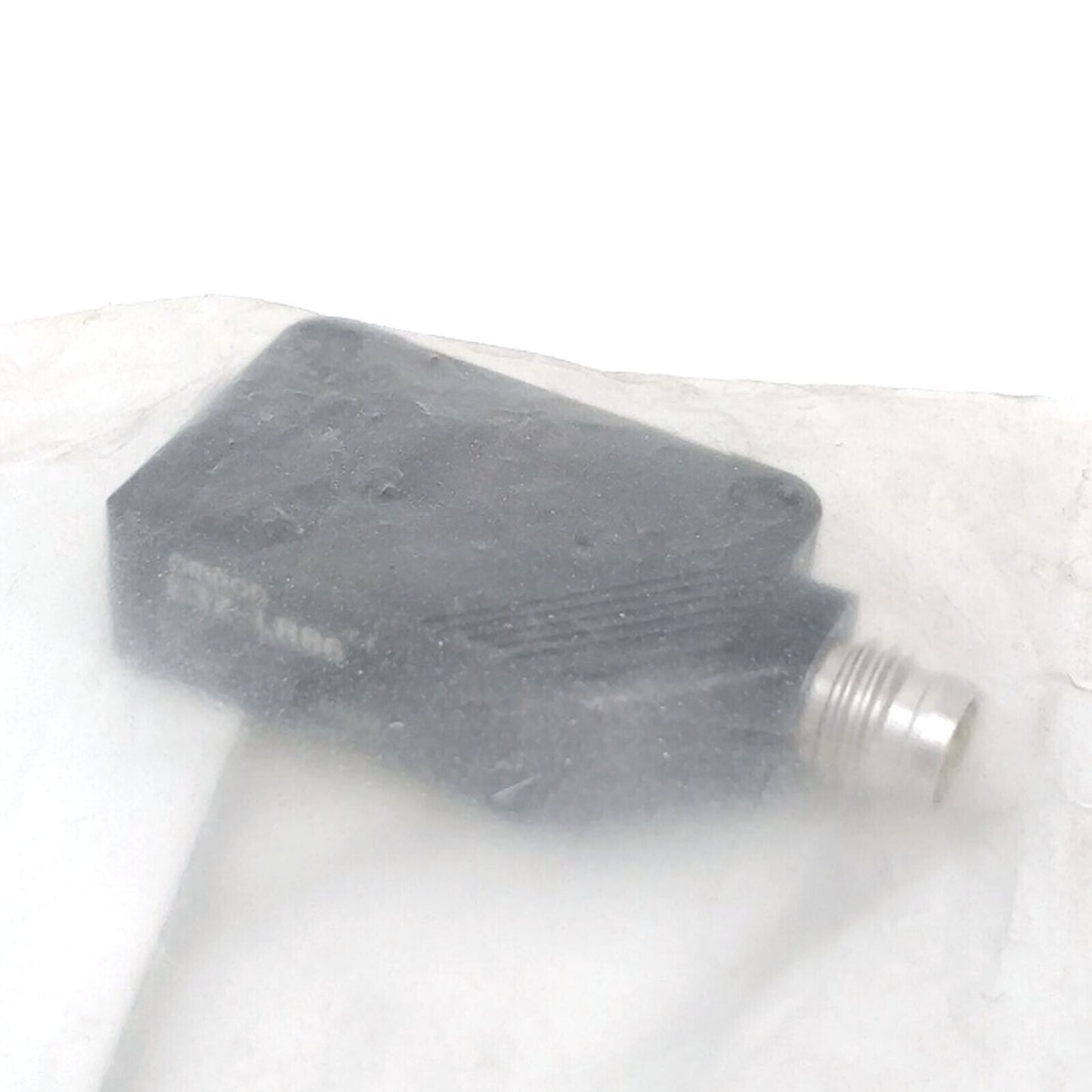 OMRON Photoelectric Sensor E3Z-LR86 – New in Box – 1 Piece - OMRION