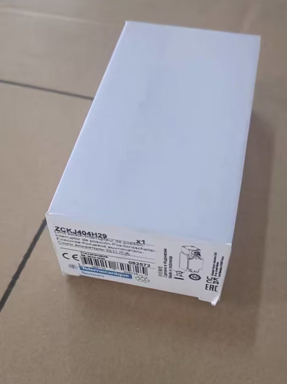 1PC Schneider ZCKJ404H29 Limit Switch In Box Free Ship