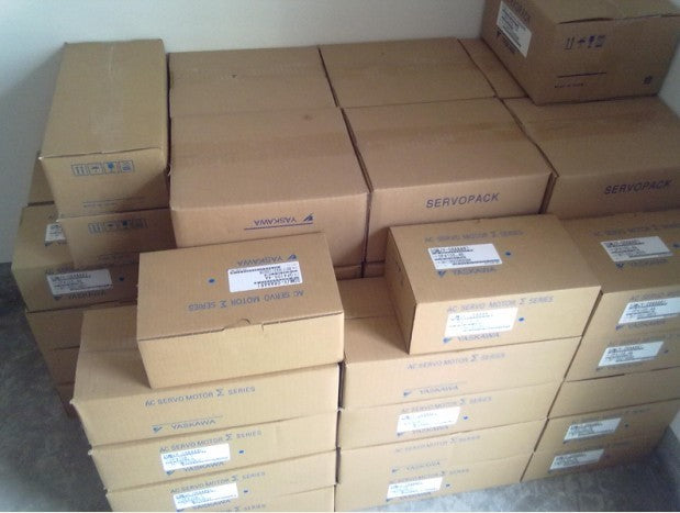 YASKAWA AC SERVO MOTOR SGME-04AF14