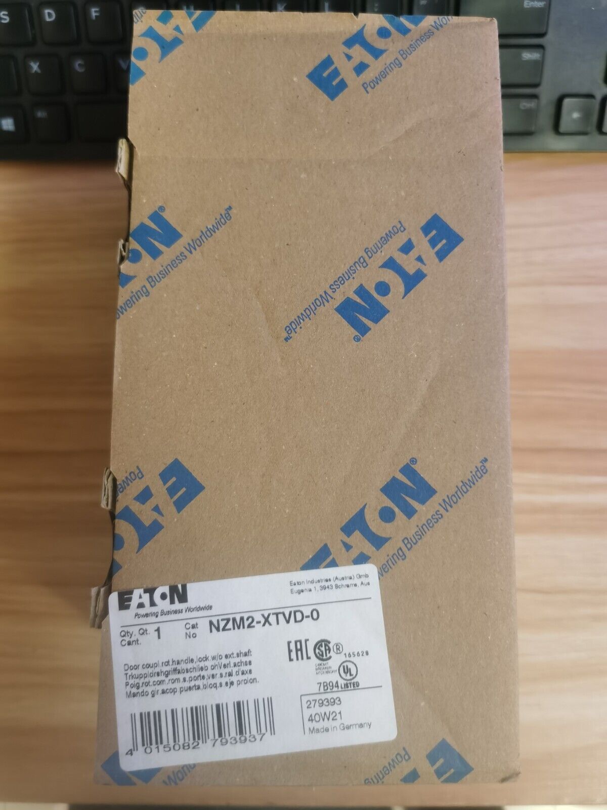 new 1PCS Eaton Moeller NZM2-XTVD-0 NZM2XTVD0 Rotary Handle In Box - EATON MOELLER