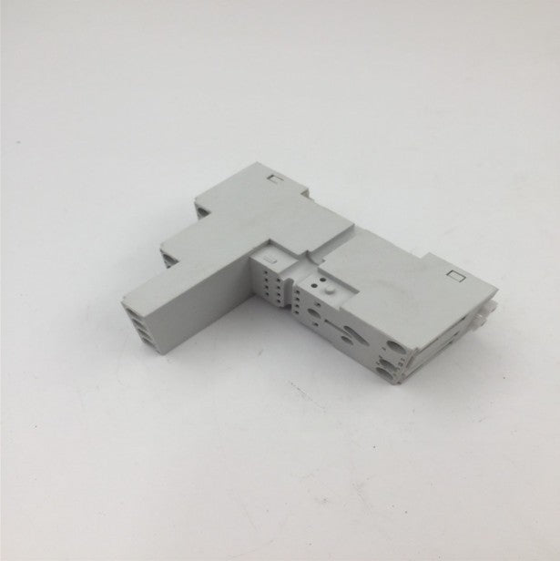 10PCS/1Box ABB CR-M4LS 1SVR405651R3110 Socket In Box