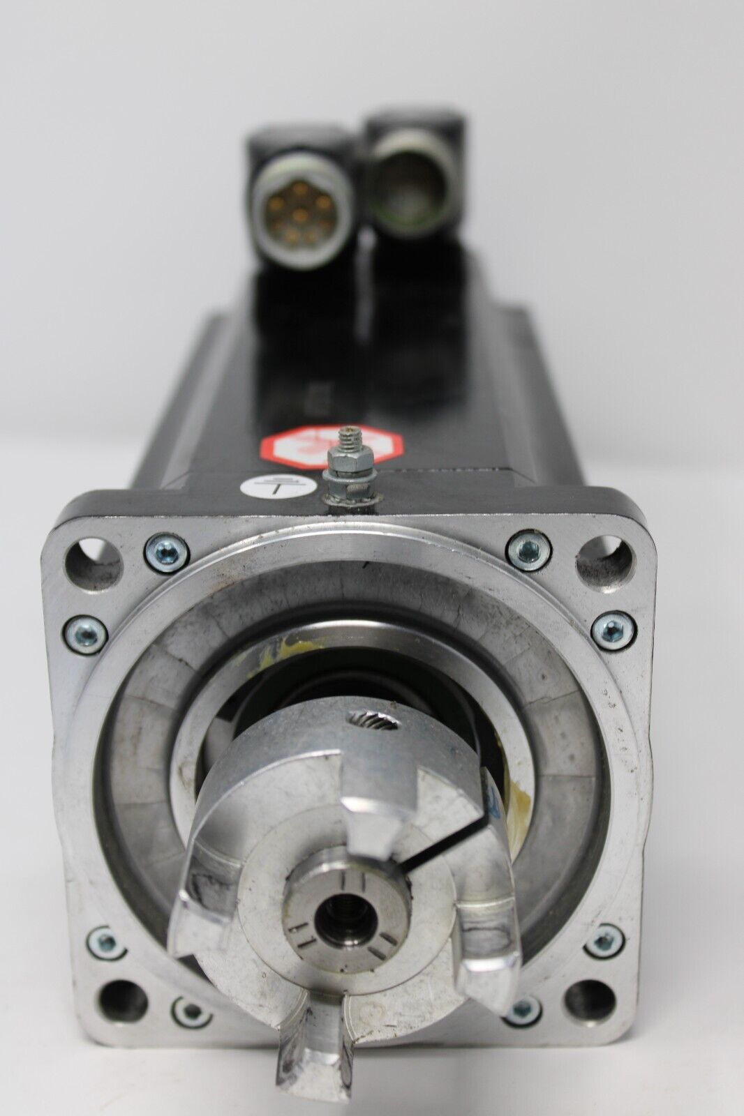used Schneider SH100/40060/0/0/00/00/00/11/00 Motor - SCHNEIDER