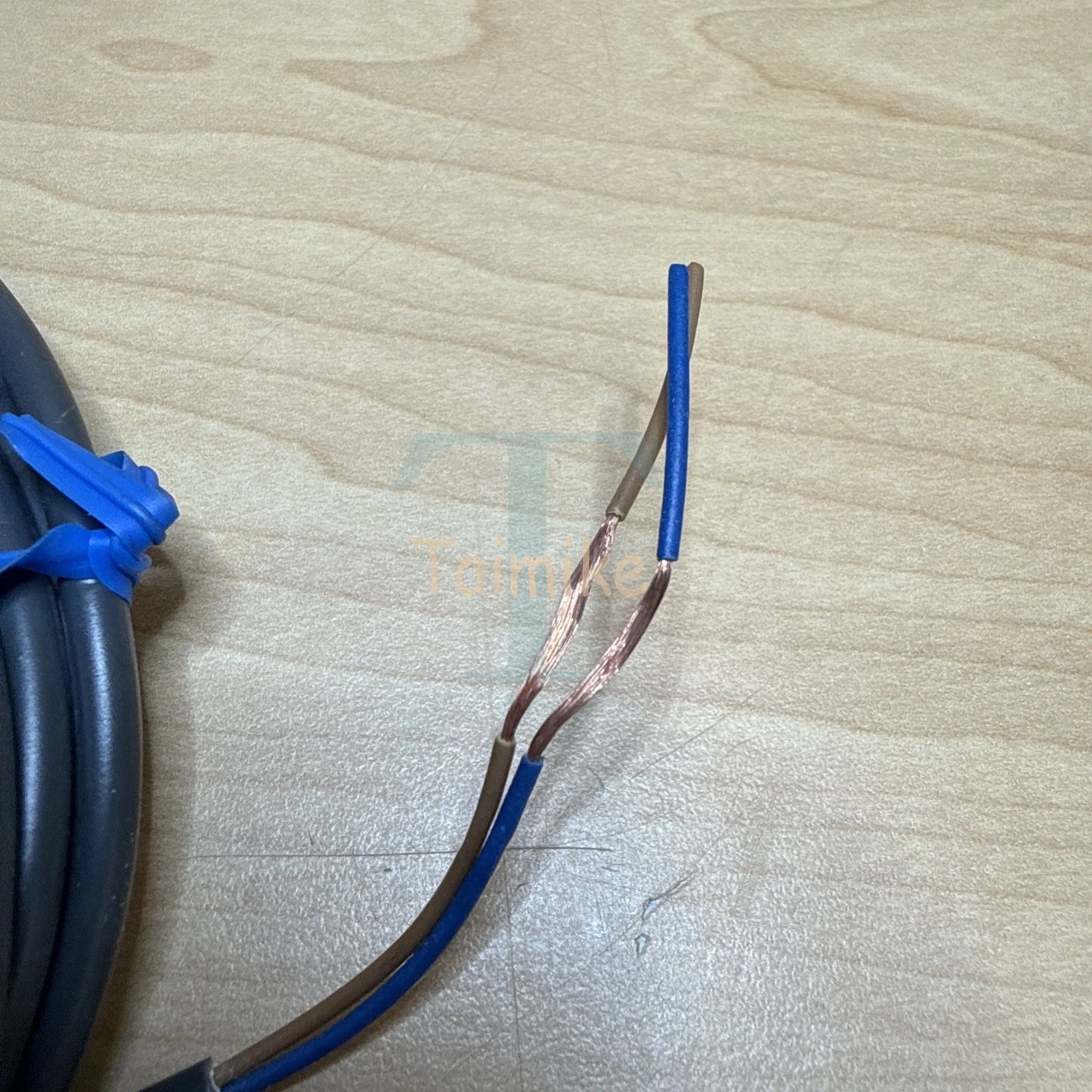 ! Omron E2E-X2D1-N Proximity Sensor Prox 13722M
