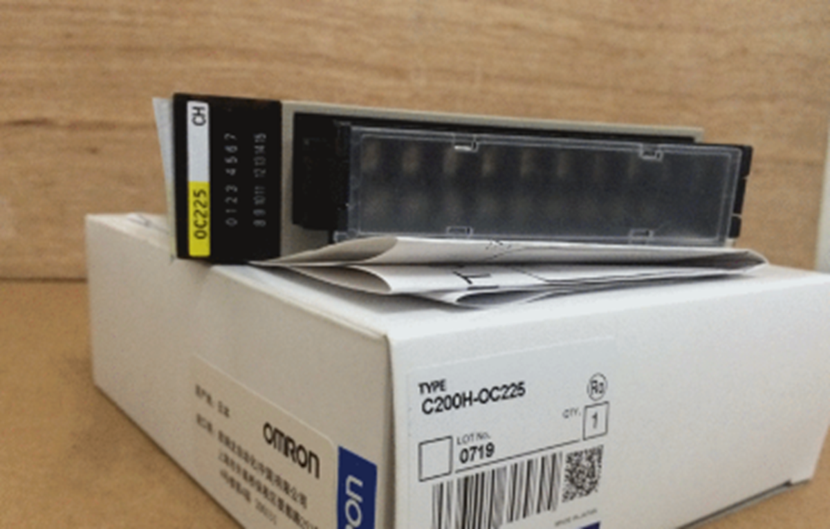 Omron C200H-OC225 - OMRON